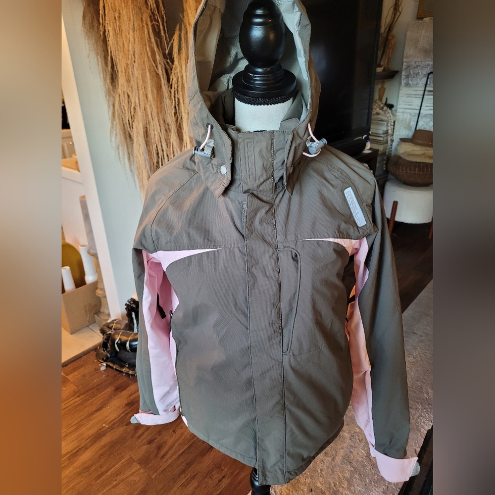 O'Neill Women's Ski Jacket in Olive and Pink